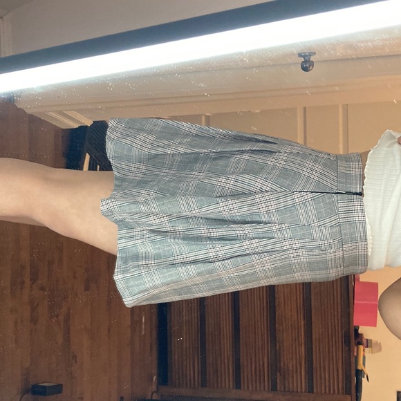 Pleated skirt from Garage - Picture 2 of 2